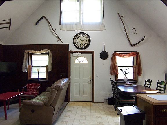 5th image of 2579 Daansen Rd