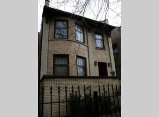 928 W Gunnison St #1, Chicago, IL 60640