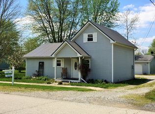 102 N Main St, Roachdale, IN