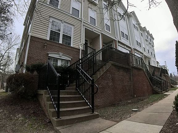 2nd image of 11584A Cavalier Landing Ct
