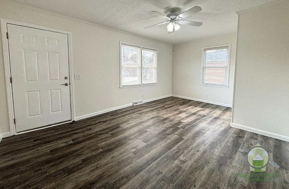 900 East Georgia Road - 5E — Photo 2