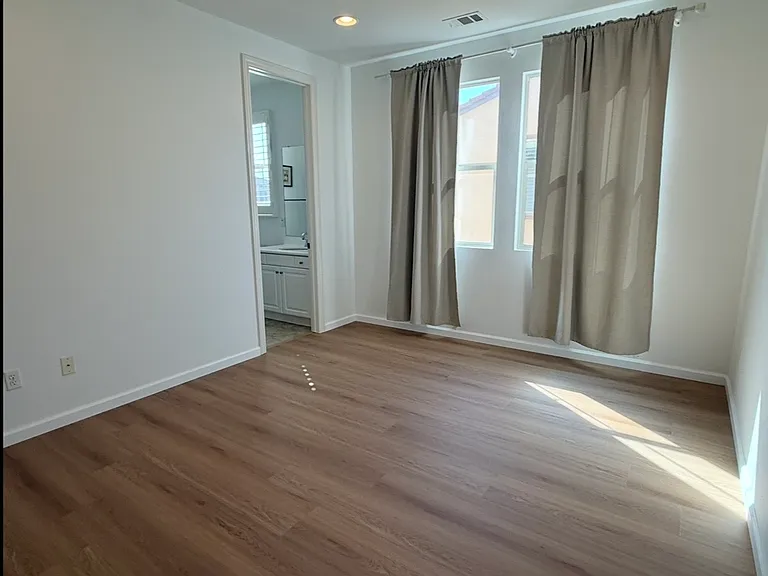 667 E Desert Willow Rd — Photo 75