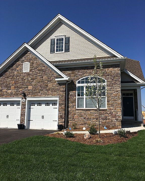 2nd image of 15 Bellis Cir