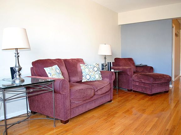 5th image of 11860 Metropolitan Ave APT 4A