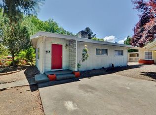 1002 S Holly St, Medford, OR