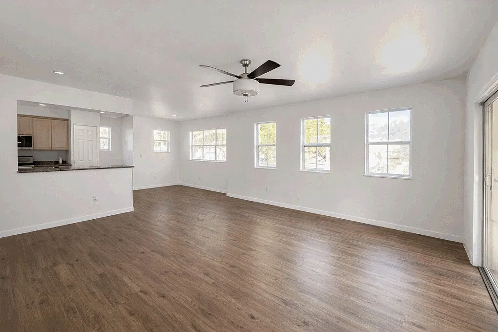 2 bed, 1375 sqft, $2,550 — Photo 4