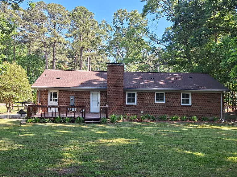 1809 Grady Dr — Photo 4