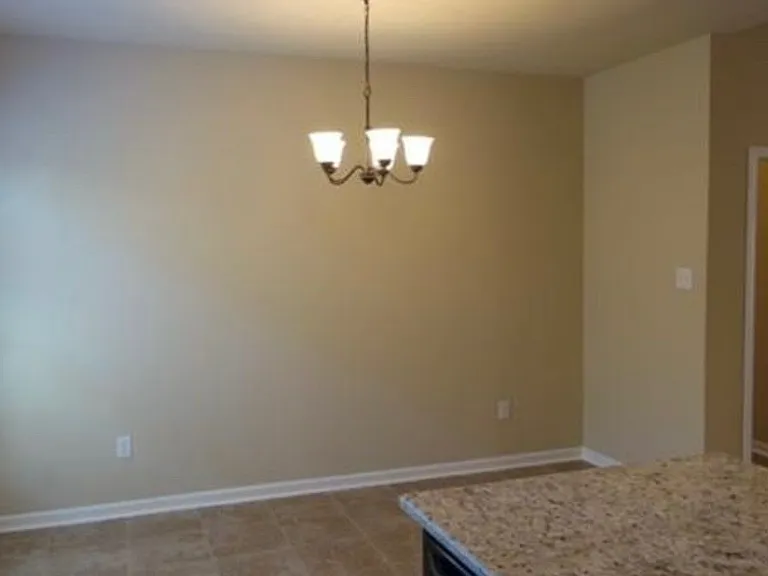 938 Deer Pass Dr — Photo 2