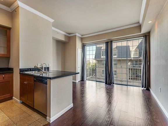3rd image of 3225 Turtle Creek Blvd #640