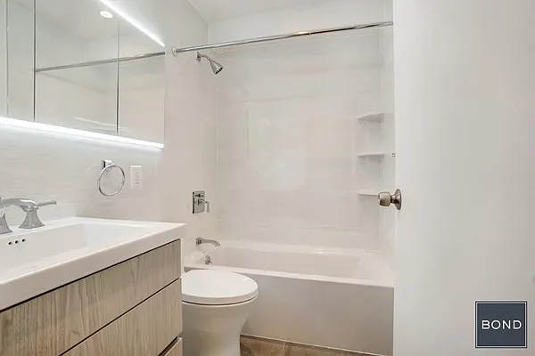 Rented by Bond New York | media 7