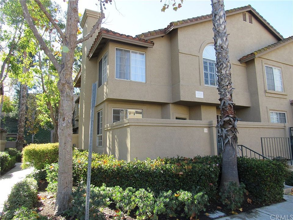 1st image of 16 Highpark Pl