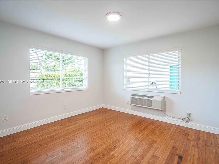 7325 Carlyle Ave #8 — Photo 7