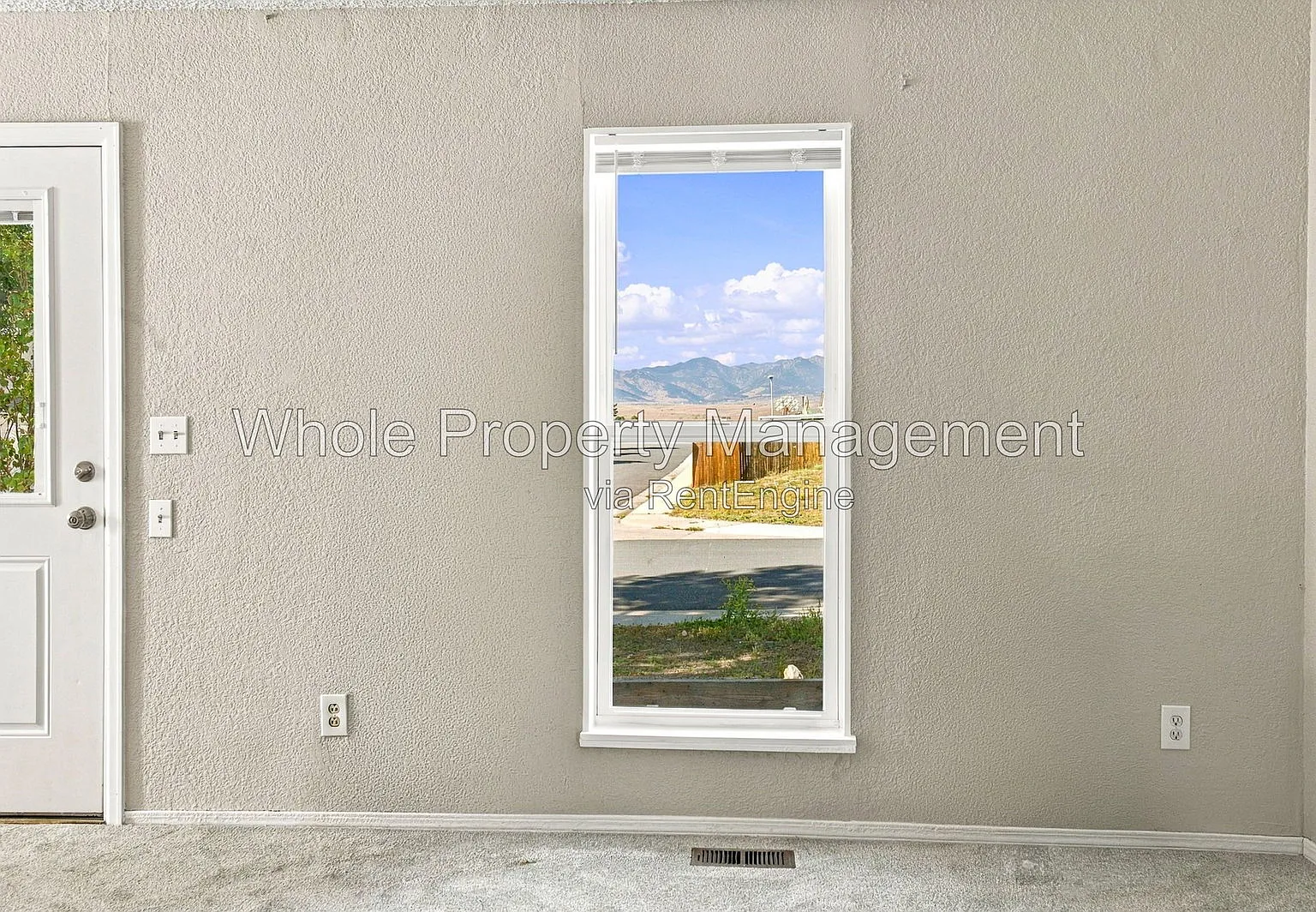 3 bed, 1.0 bath, 1200 sqft, $2,295 — Photo 4
