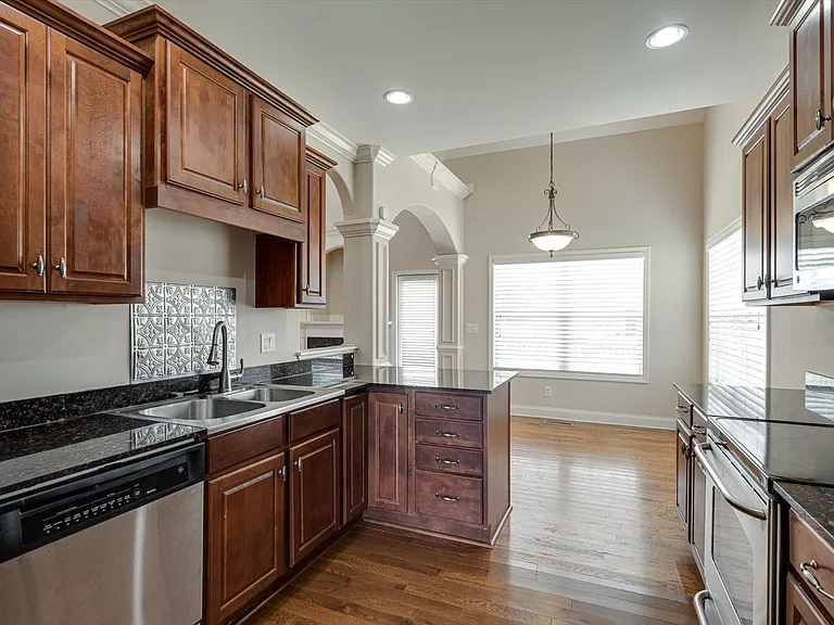 8440 Lexie Ln — Photo 6