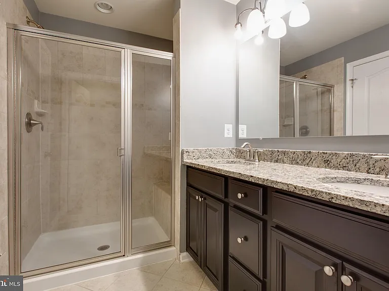 1314 Hawthorn Dr — Photo 22