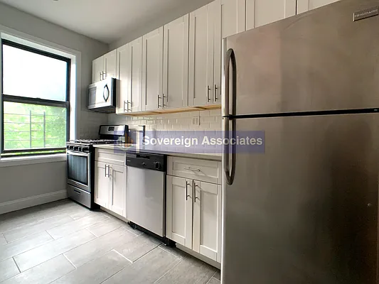 Rented by Sovereign Associates | media 4