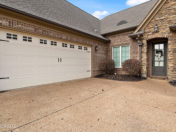 3rd image of 6760 Aquila Cir W