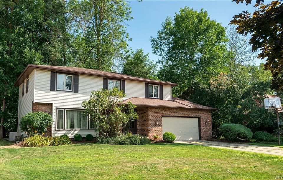 1st image of 38 Deerwood Dr