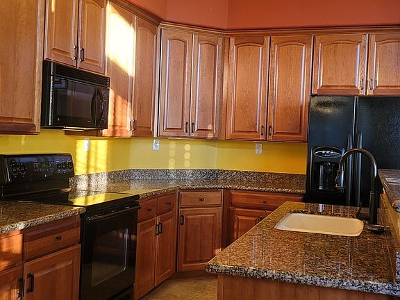 4th image of 16820 E La Montana Dr Unit 117