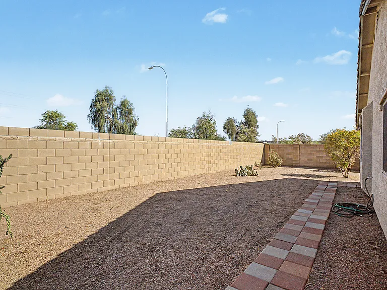 6918 S 46th Ln — Photo 32