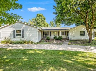 3076 Della Dr, Holly, MI 48442