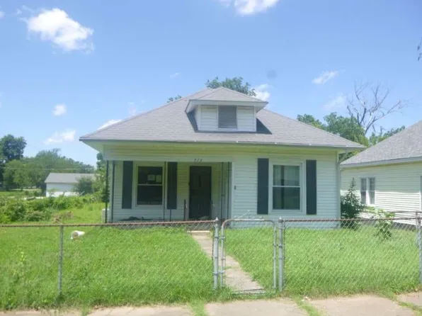 716 S Oak St, Sapulpa, OK 74066