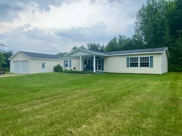 850 W Dietz Rd, Boyne City, MI 49712