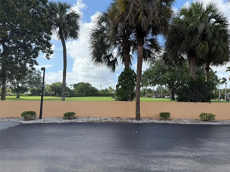 6932 Crown Gate Dr — Photo 2