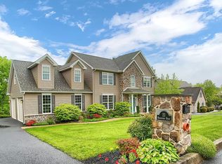 22 Bridgeport Dr, Mechanicsburg, PA 17050