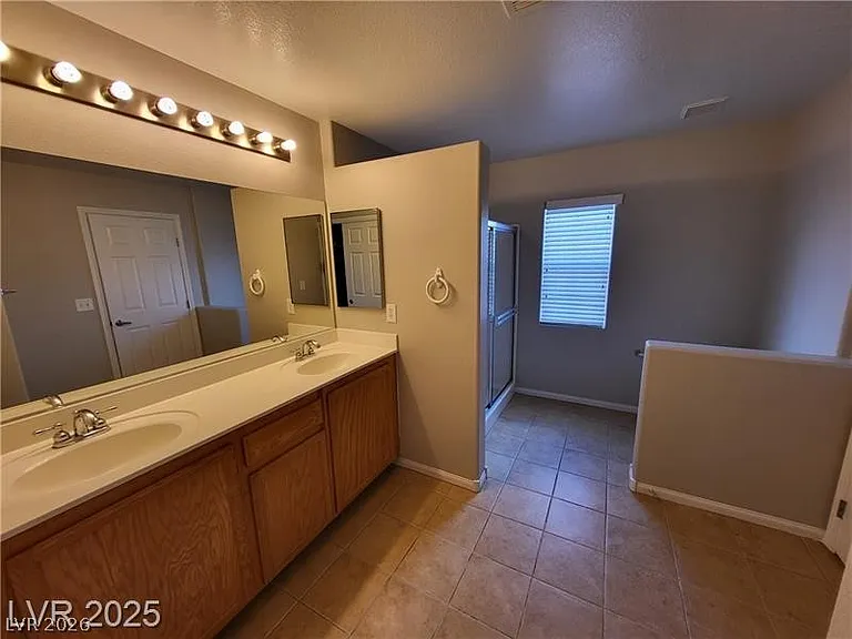 7531 Redwood Point St — Photo 5