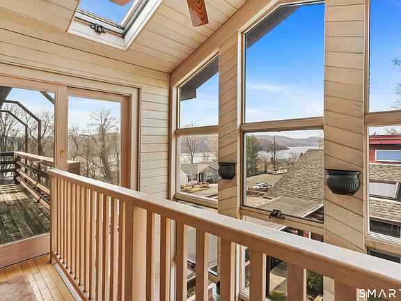 3rd image of 31 Mountain View Drive