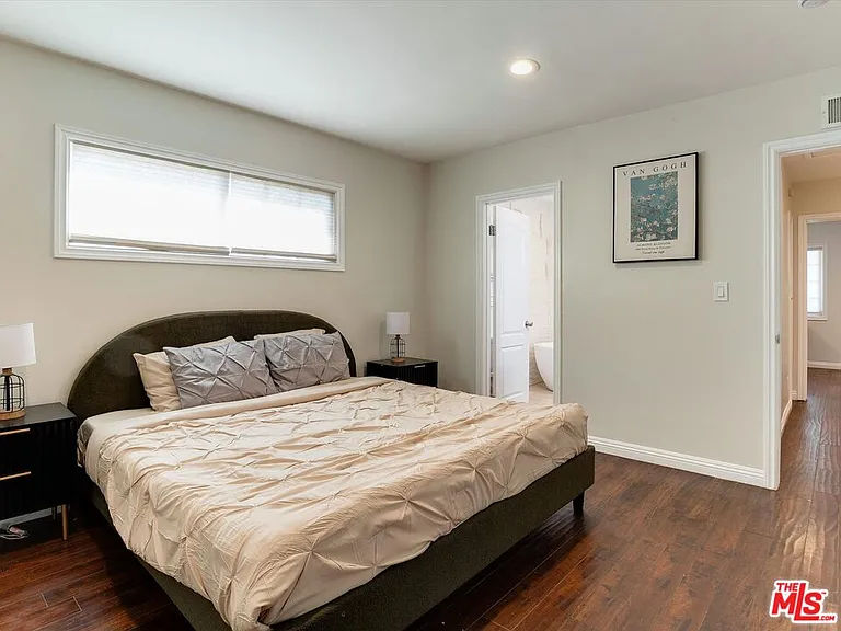 23109 Mariano St — Photo 21