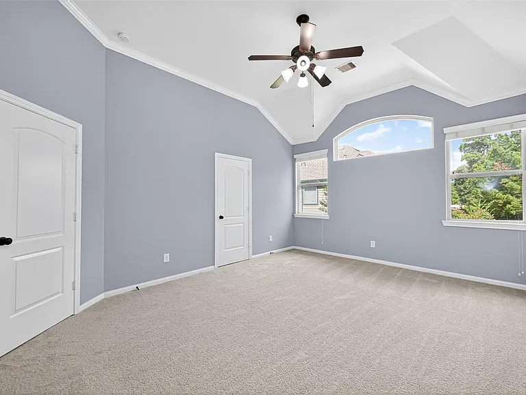 137 Cheswood Manor Dr — Photo 15