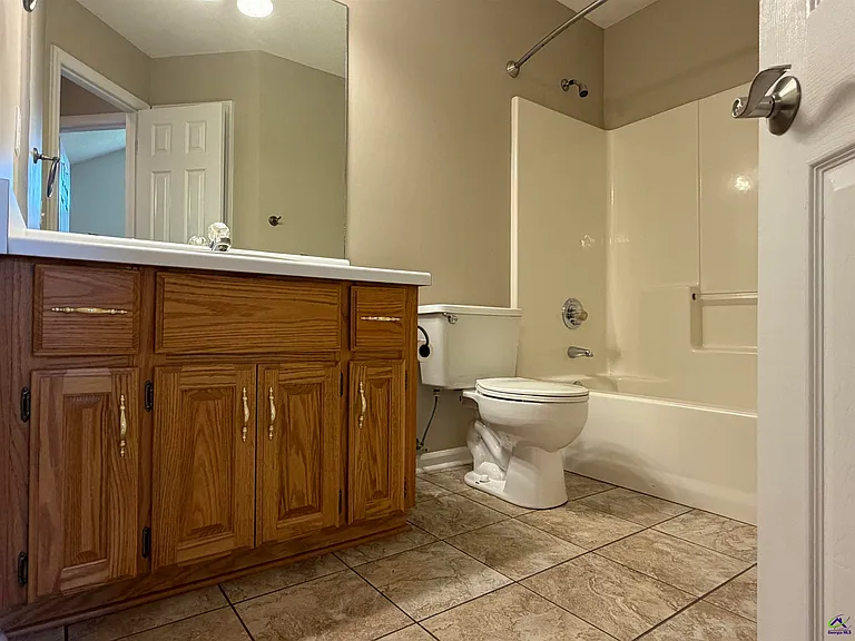 106 Quail Hollow Dr — Photo 10