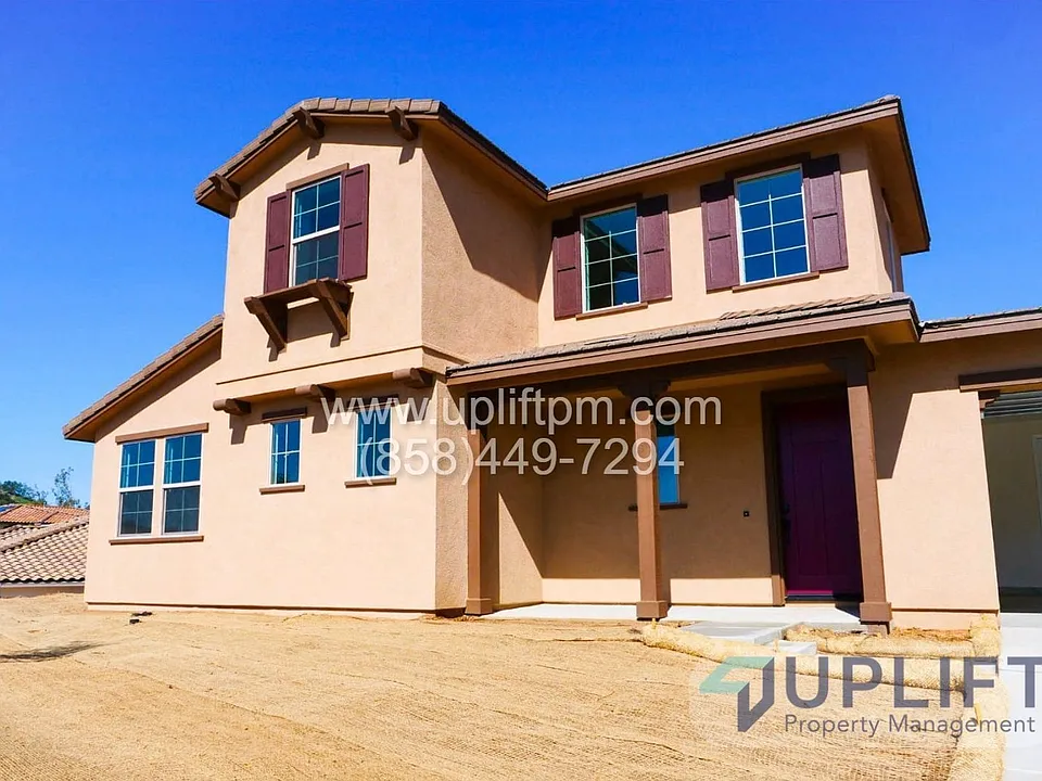 2412 Medley Ln