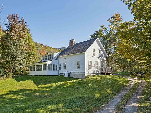 3rd image of 279 River Road