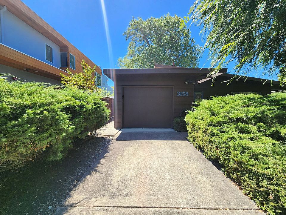 1st image of 3158 Emerson St
