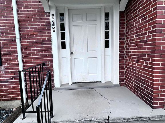 2nd image of 509 Monroe St