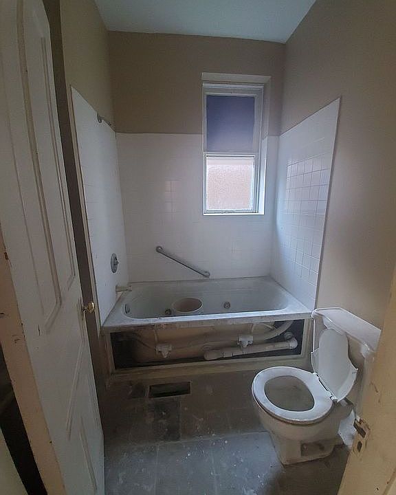 1st image of 3654 Liermann Ave