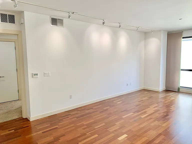 233 Franklin St #405 — Photo 8