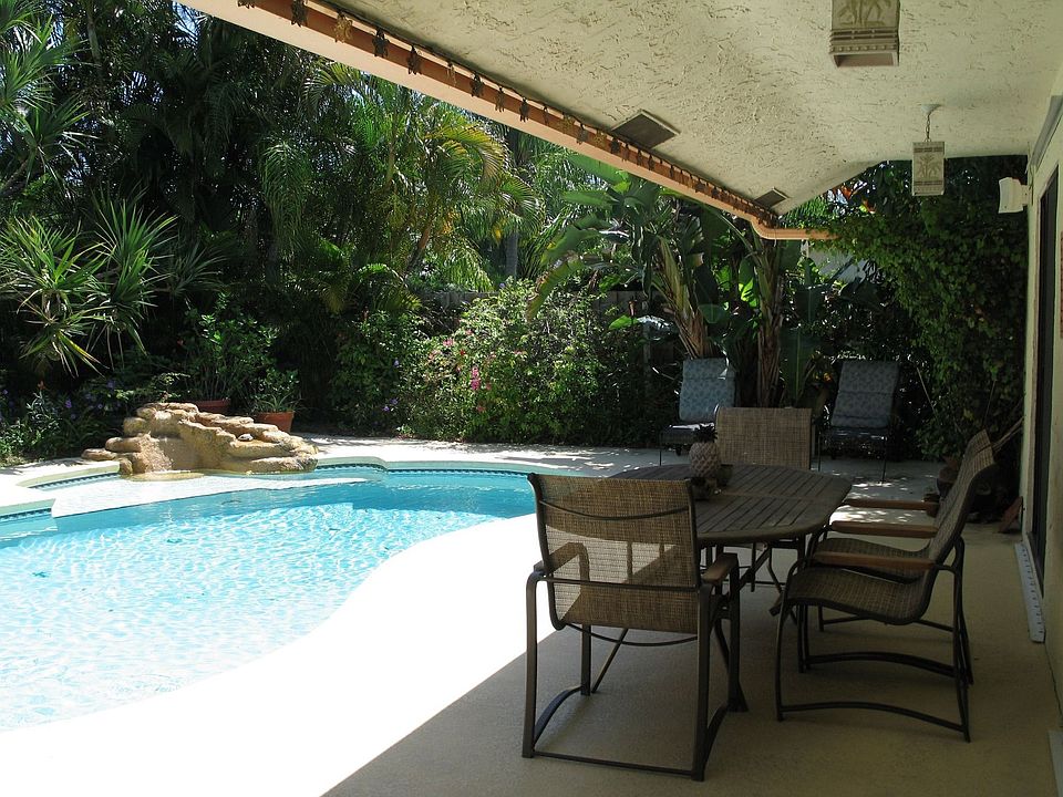 Great Pool Home