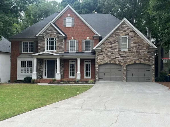 640 Lake Medlock Dr, Johns Creek, GA 30022