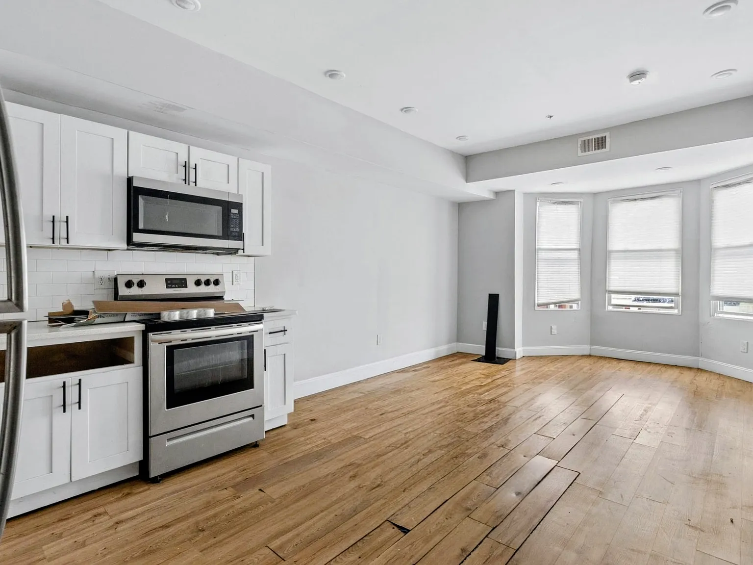 3 Bedroom Available Now — Photo 3