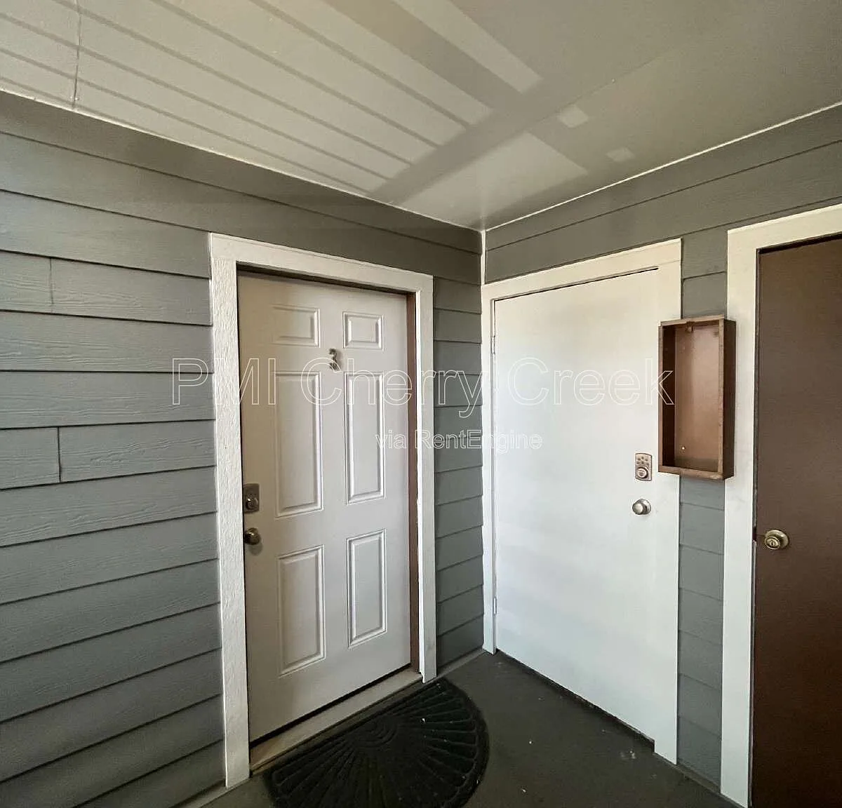 3 bed, 2.0 bath, $2,100 — Photo 2