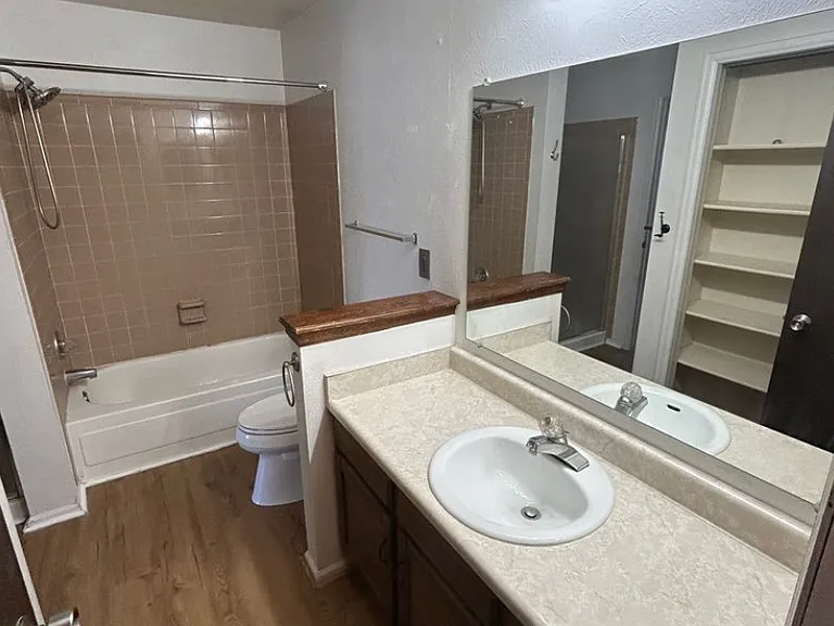 1716 W 102nd Ave — Photo 11