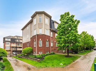 760 Neighbourhood Cir #3, Mississauga, ON