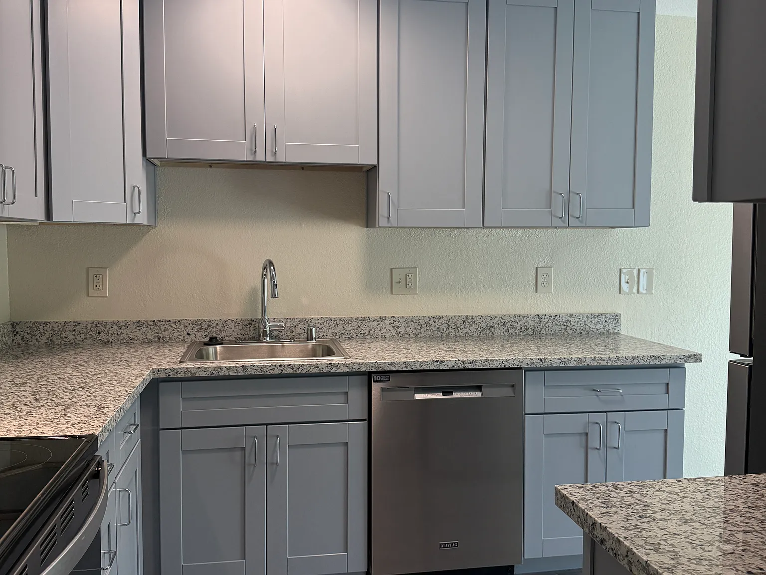 2 bed, 800 sqft, $2,895 — Photo 3