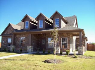 100 Timbershade Dr, Red Oak, TX 75154