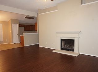 10628 Shadywood Dr, Fort Worth, TX 76140