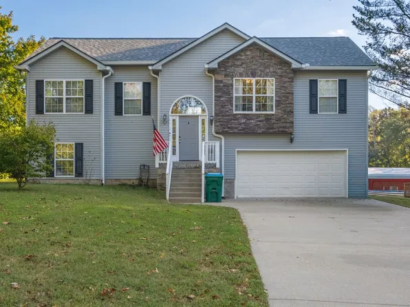 1340 Salem Rd, Clarksville, TN 37040